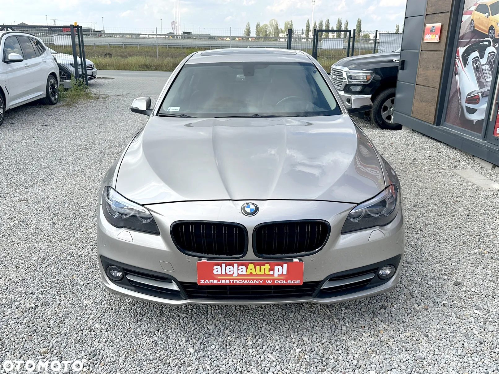 BMW Seria 5 528i xDrive Luxury Line - 12