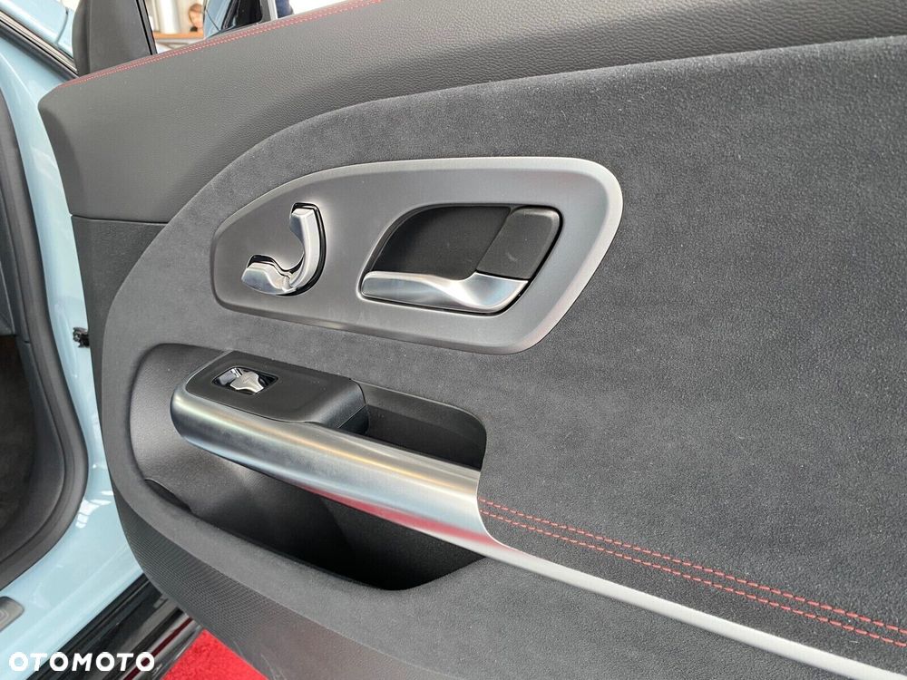 Mercedes-Benz CLA - 17
