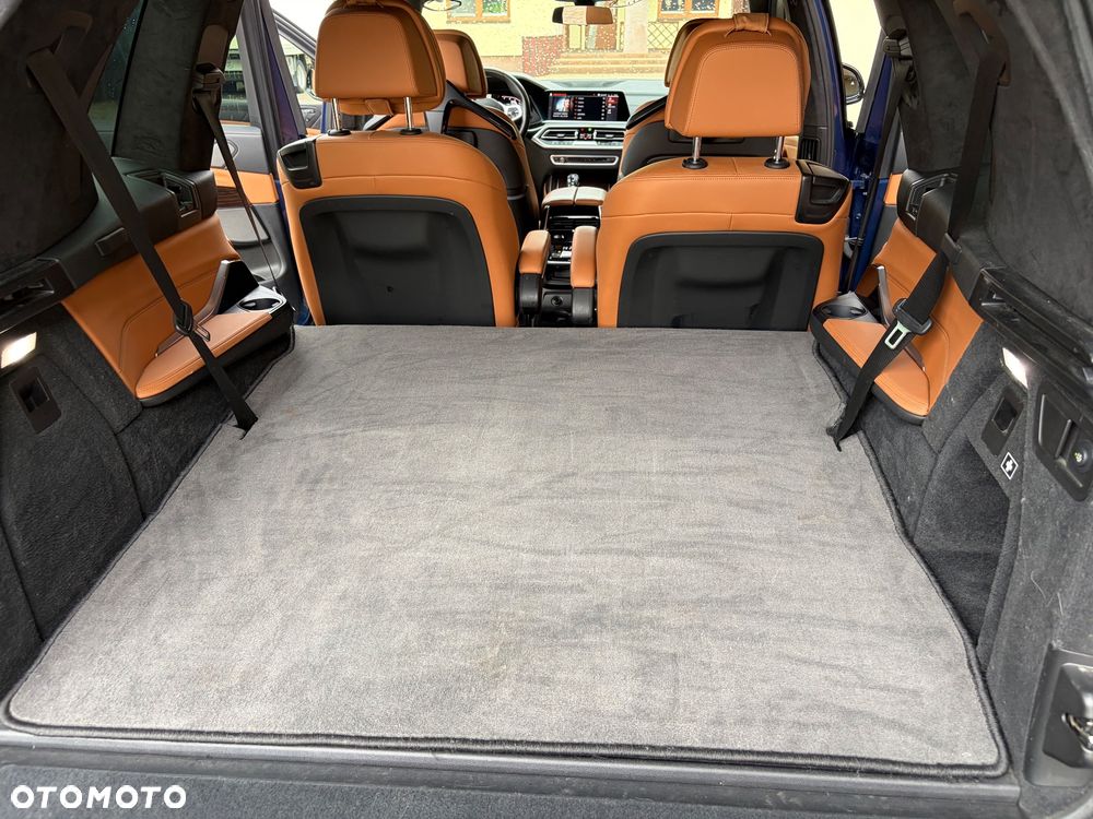 BMW X7 xDrive40i sport - 28