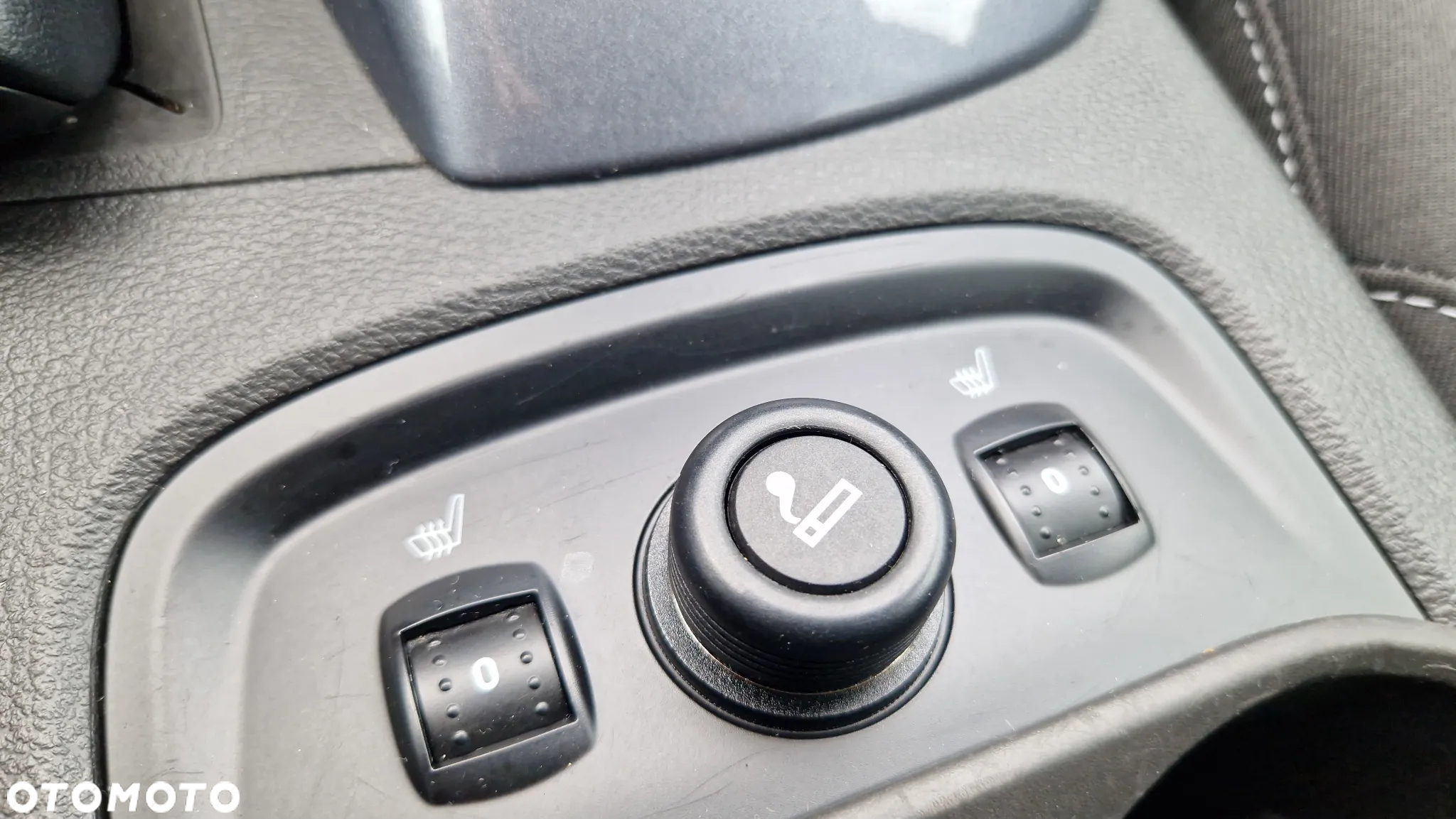 Ford Focus 1.0 EcoBoost Start-Stopp-System TITANIUM - 28
