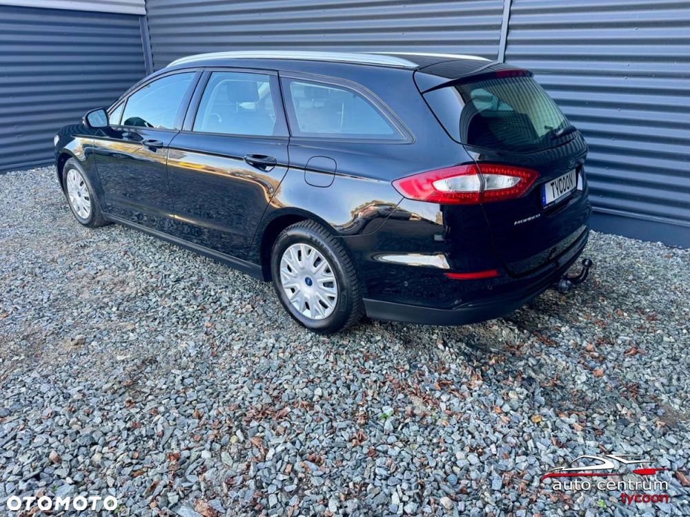 Ford Mondeo - 35