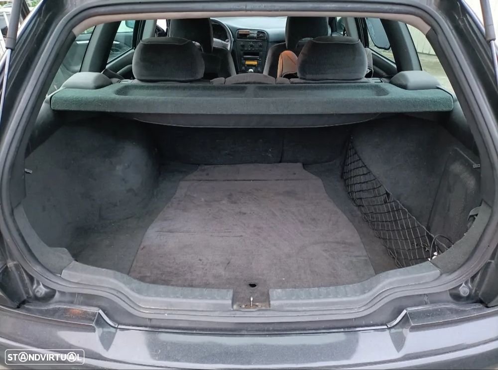 Volvo V40 1.9 D CR - 6