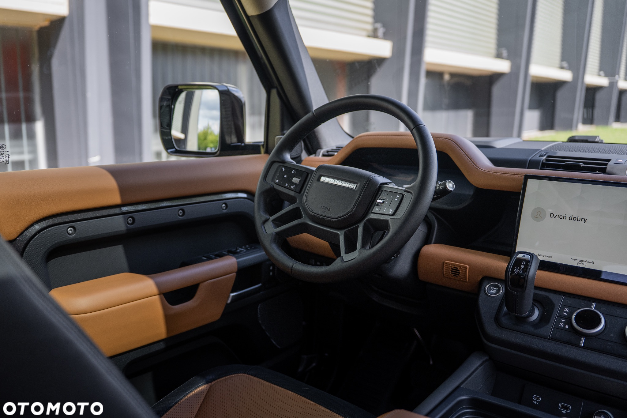 Land Rover Defender - 23