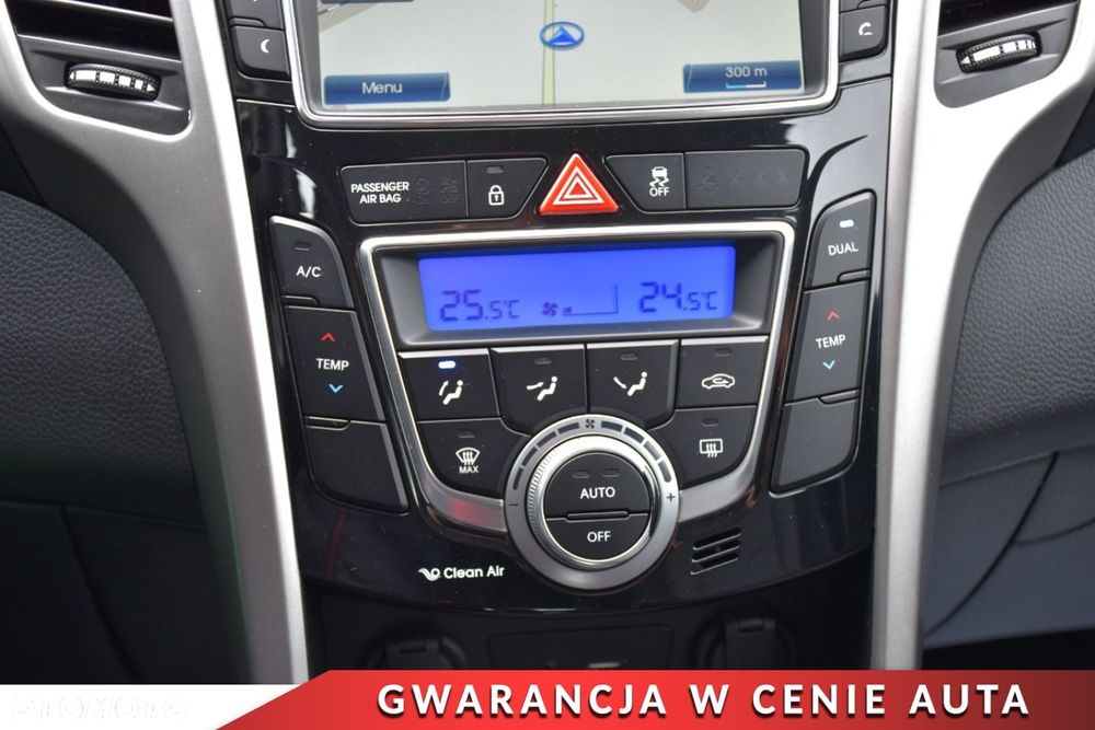 Hyundai i30 1.6 CRDi Fifa World Cup Edition - 18