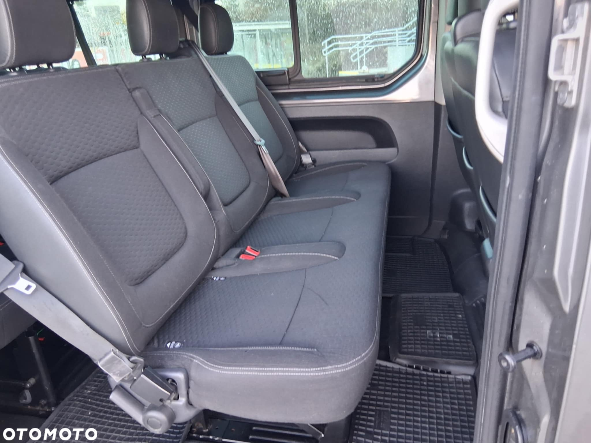 Opel Vivaro - 8