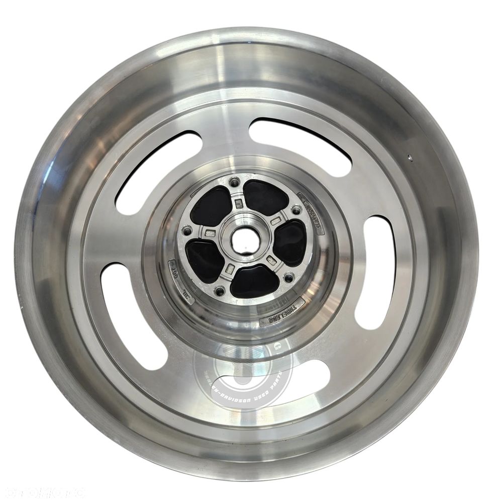 Felga tył 18x8.00 Harley Davidson V Rod 41529-08 - 2