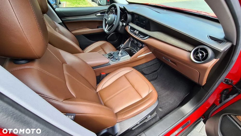 Alfa Romeo Stelvio 2.0 Turbo Q4 - 9
