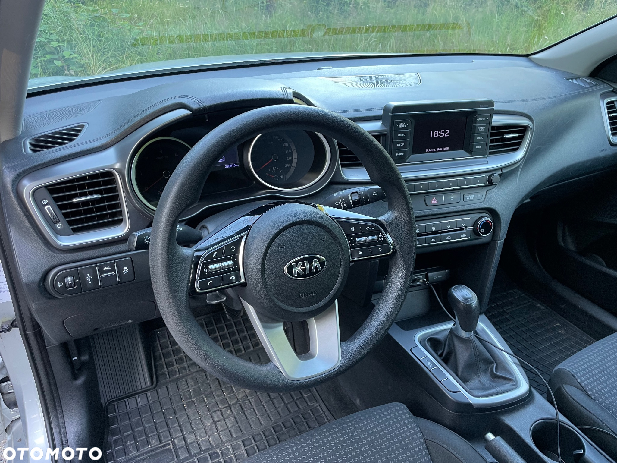 Kia Ceed 1.6 CRDi SCR L Business Line - 12