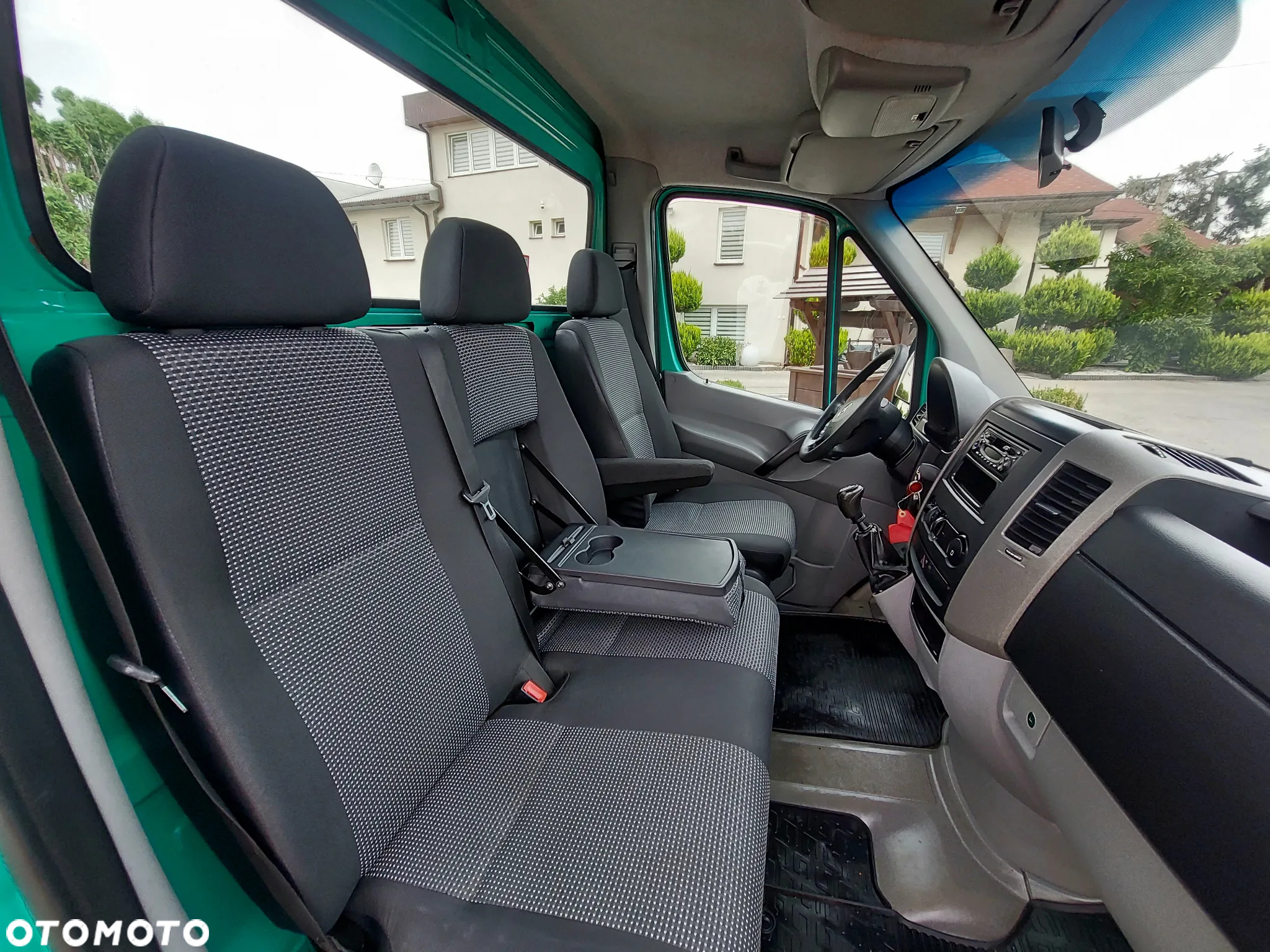 Mercedes-Benz Sprinter - 33