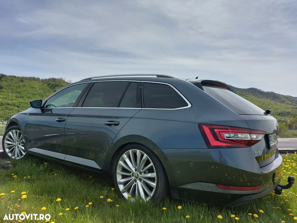 Skoda Superb 2.0 TDI DSG Sportline - 8
