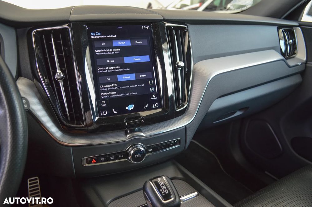 Volvo XC 60 D4 AWD R-Design - 19