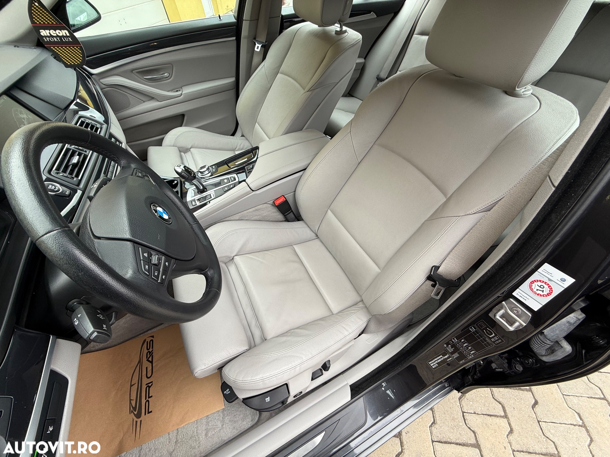 BMW Seria 5 520d Touring Aut. - 9