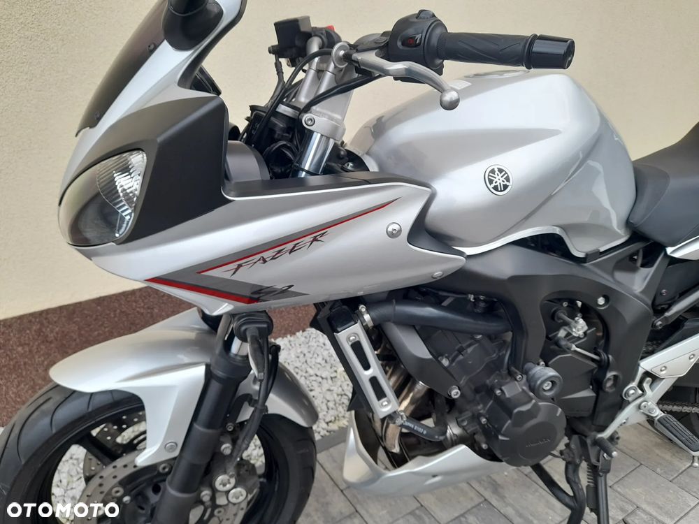 Yamaha FZ6 - 28