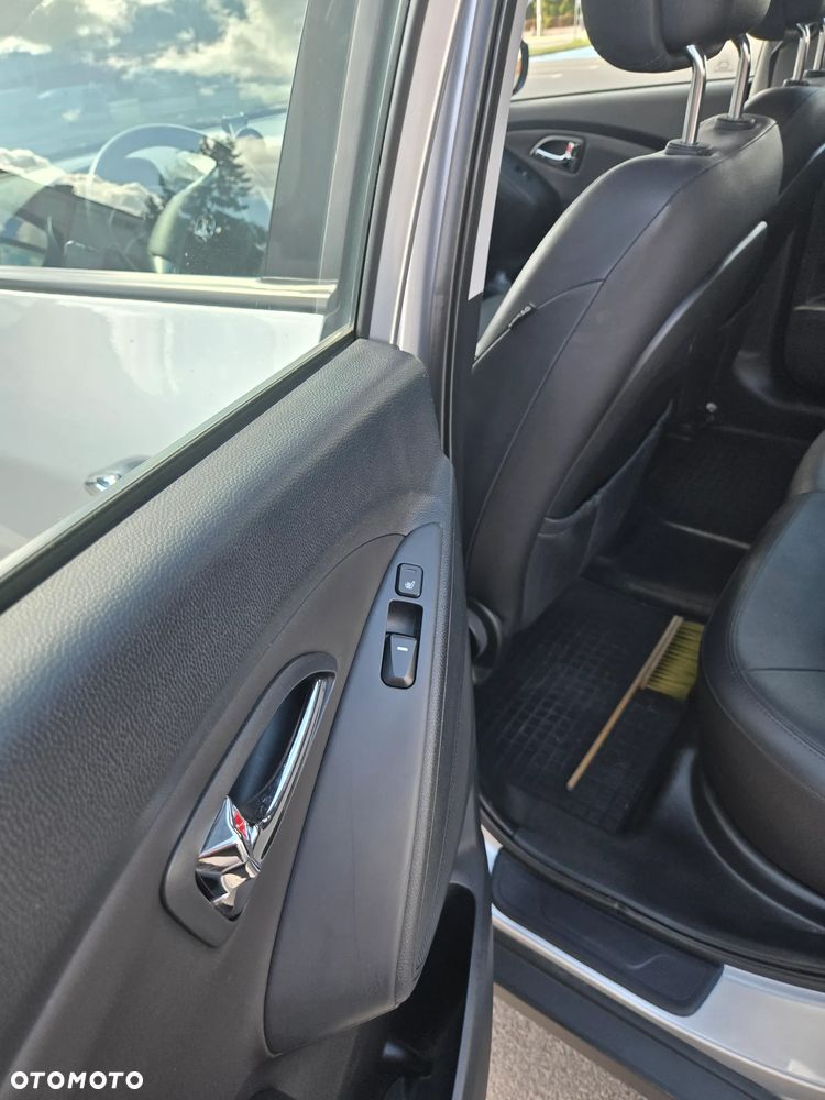 Hyundai ix35 1.7 CRDi Comfort 2WD - 10