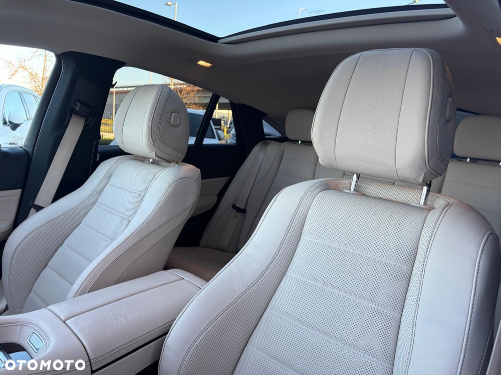 Mercedes-Benz GLE 300 d 4-Matic Premium Plus - 17