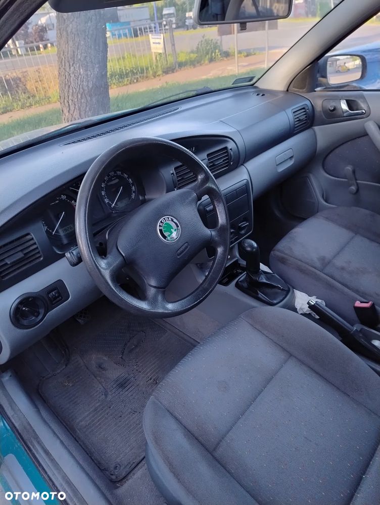 Skoda Octavia 1.6 Classic - 5