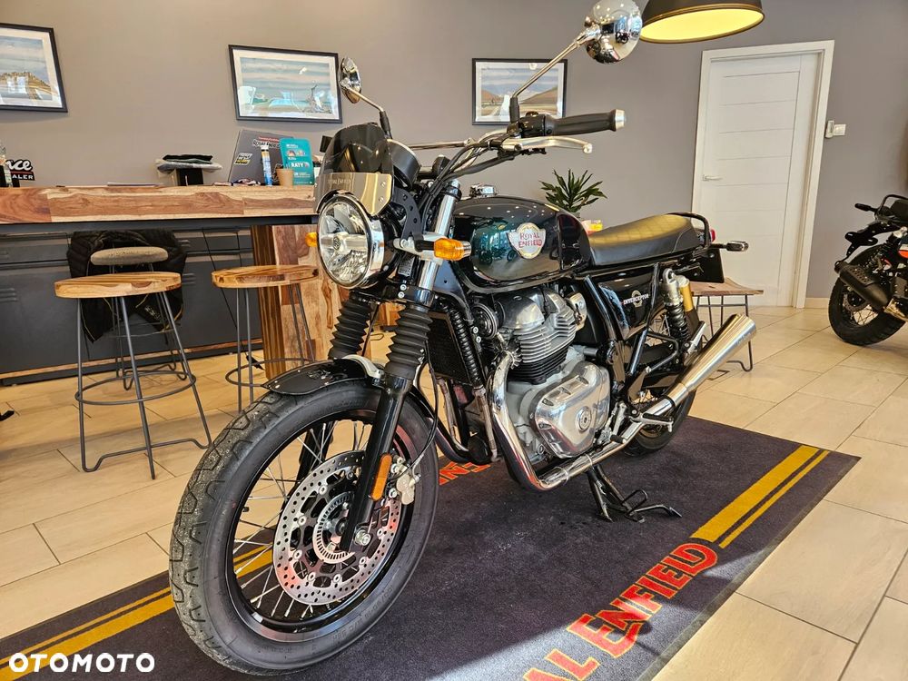 Royal Enfield Interceptor - 2