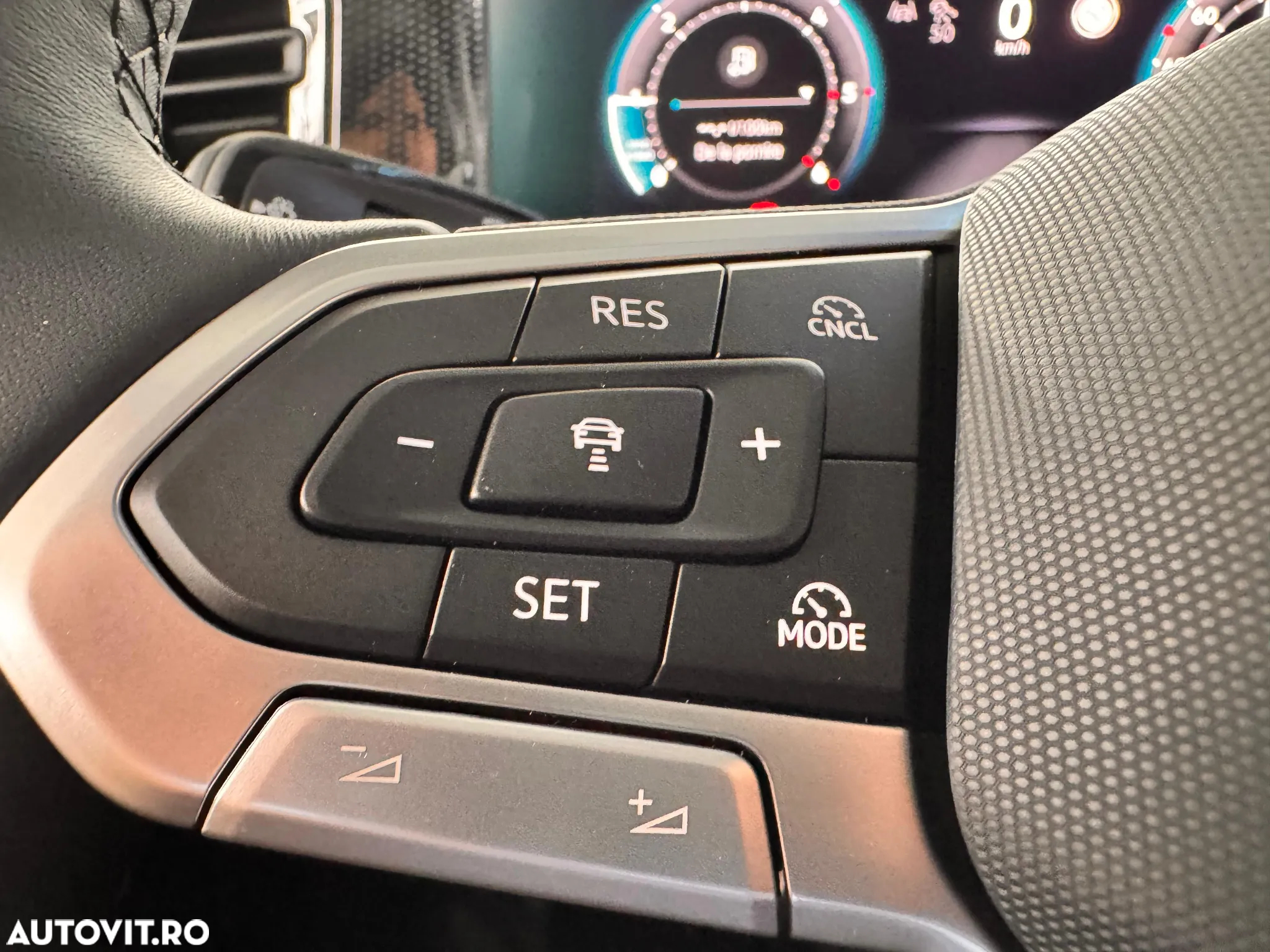 Volkswagen Tiguan 2.0 TDI DSG Life - 14