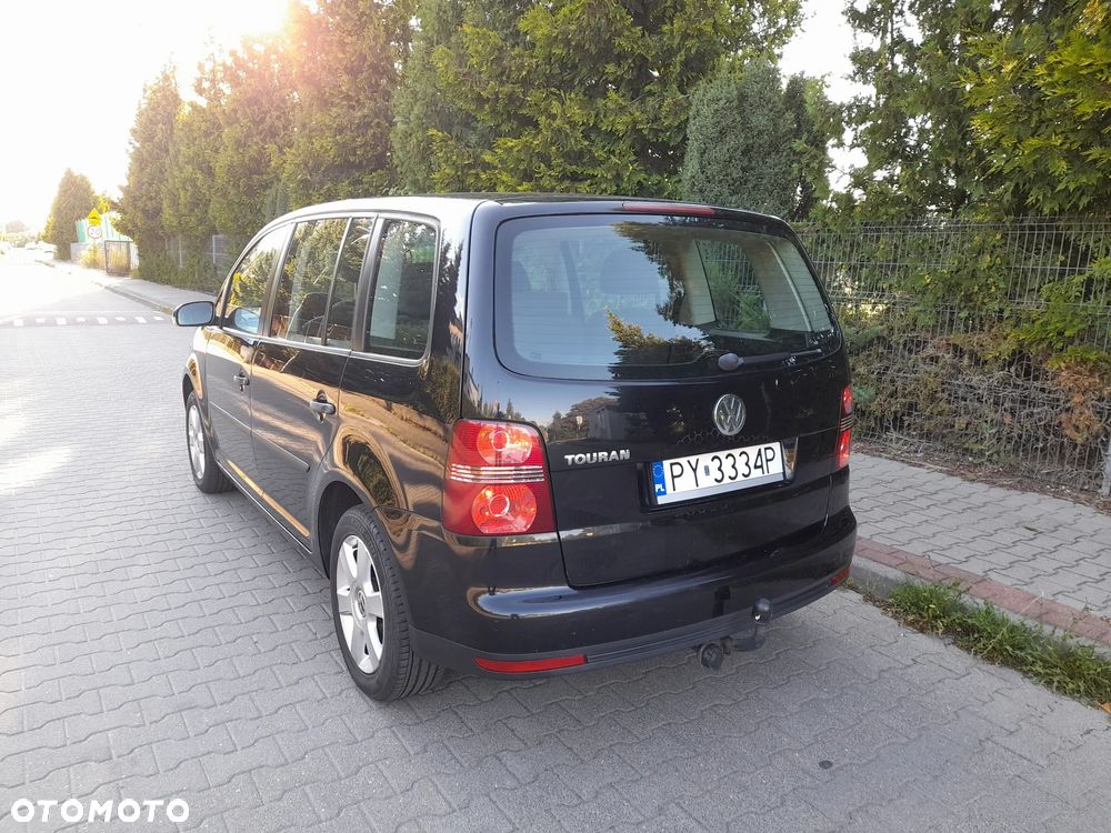 Volkswagen Touran - 5
