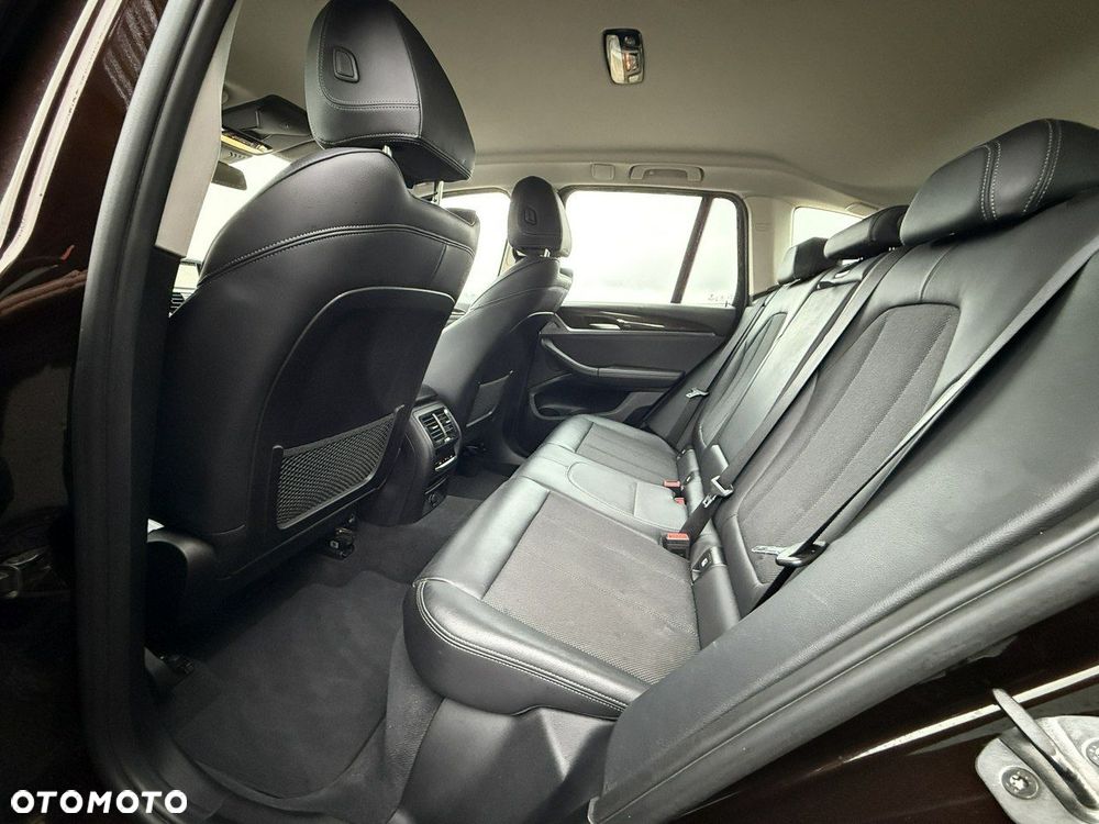 BMW X3 xDrive20i Advantage - 7