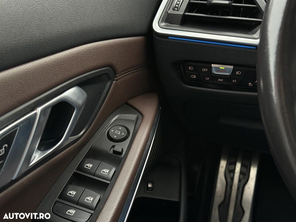 BMW Seria 3 320e AT PHEV - 32