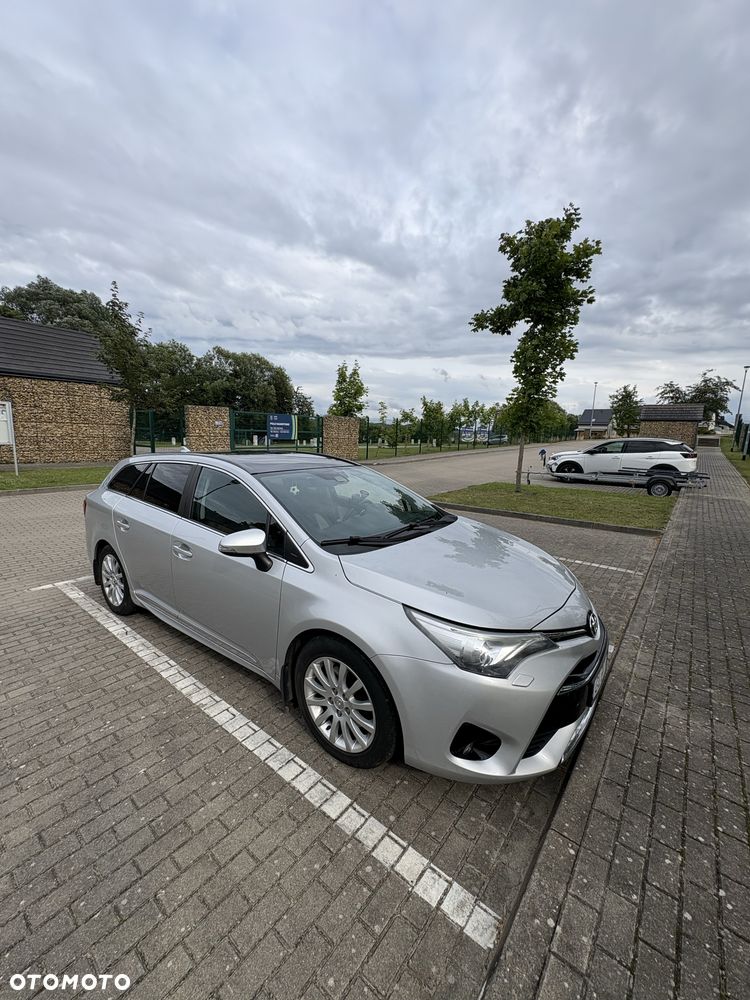Toyota Avensis - 2