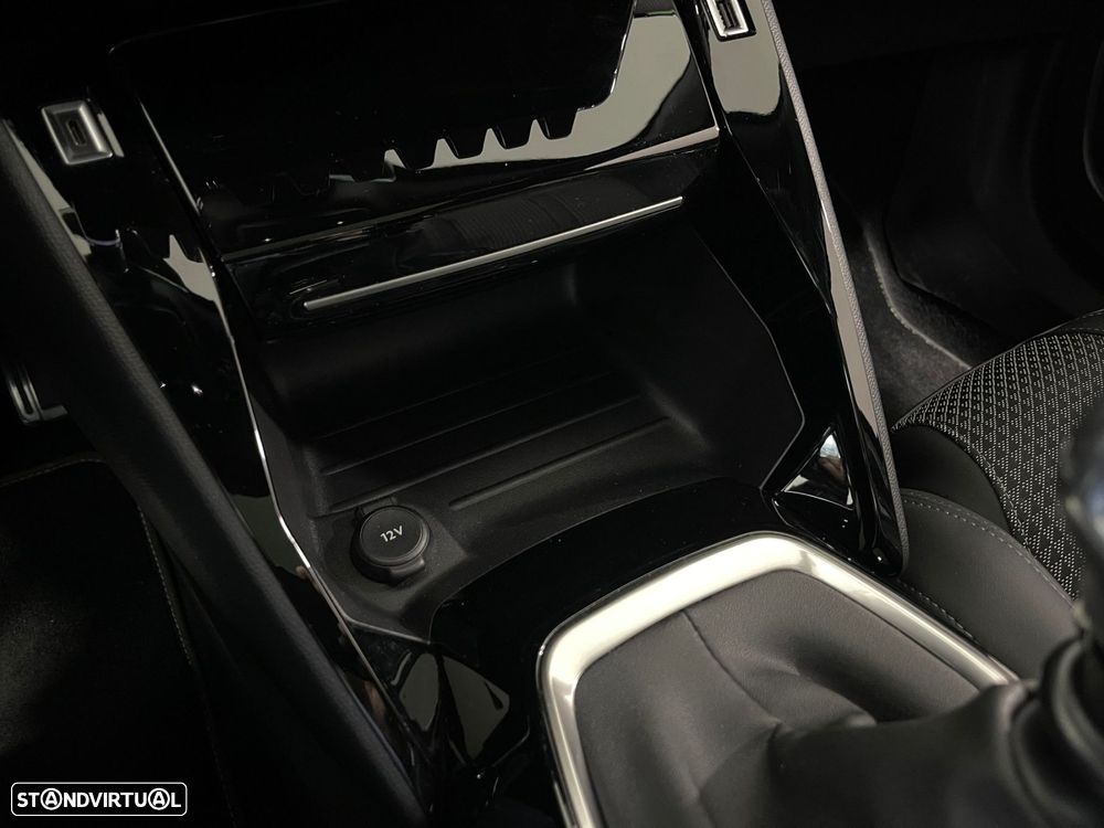 Peugeot 2008 1.2 PureTech GT Line - 50