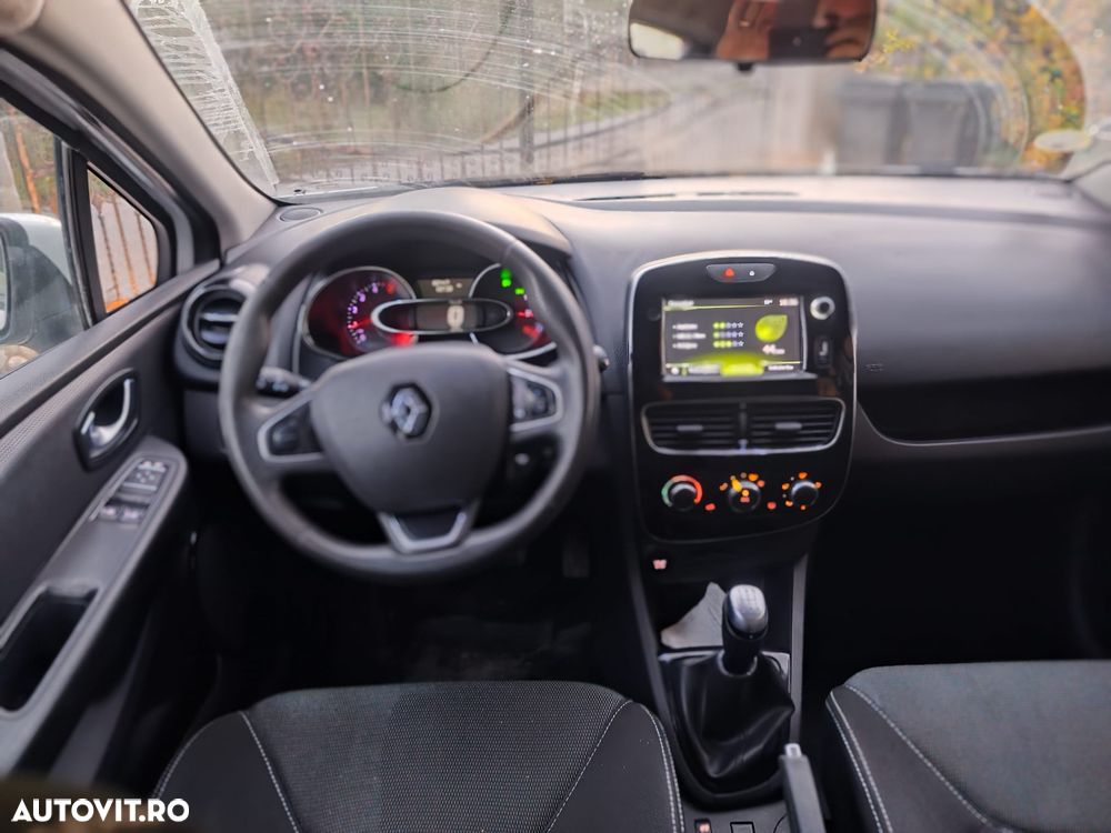 Renault Clio - 6