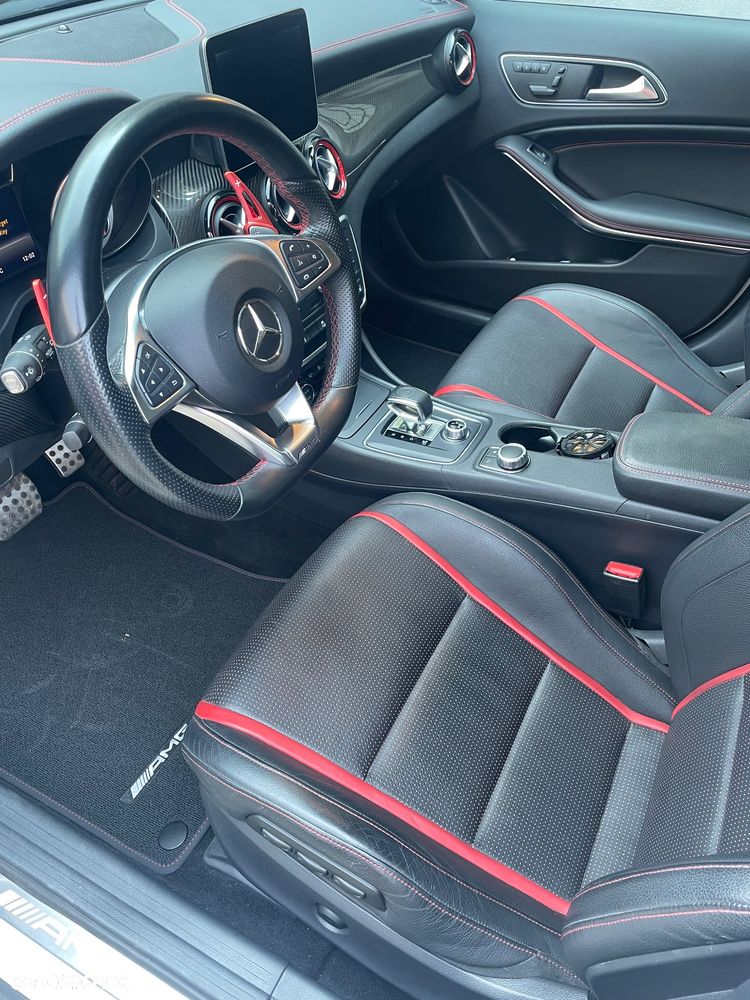 Mercedes-Benz GLA - 5