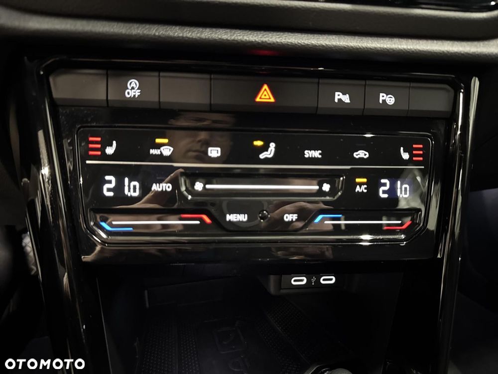 Volkswagen T-Roc 1.5 TSI Style DSG - 28