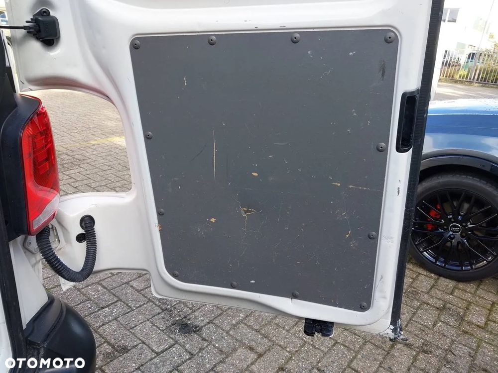 Volkswagen Transporter - 19