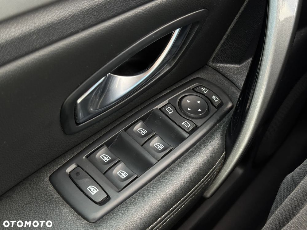 Renault Laguna 2.0 dCi Initiale ESM - 36