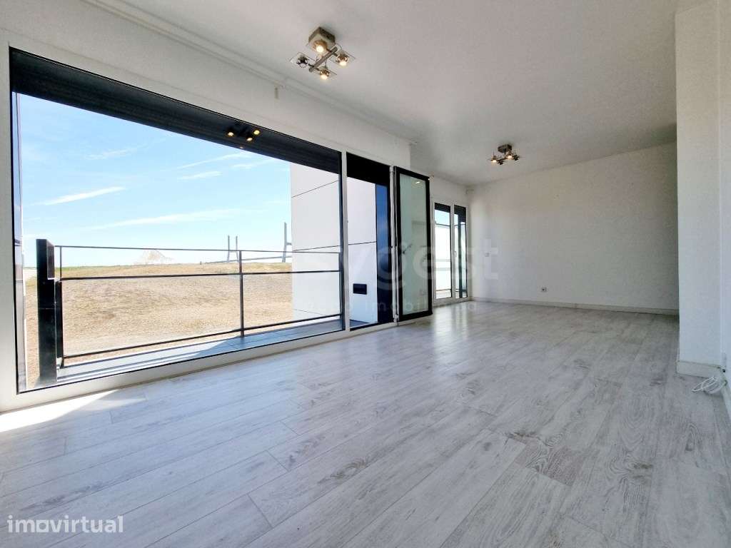 Apartamento T2 com varandas, garagem e arrecadação Parque das Naçõe... - Grande imagem: 4/28