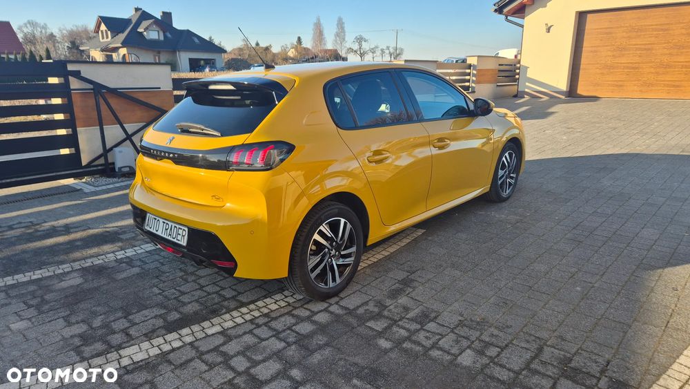Peugeot 208 PureTech 100 Allure - 26