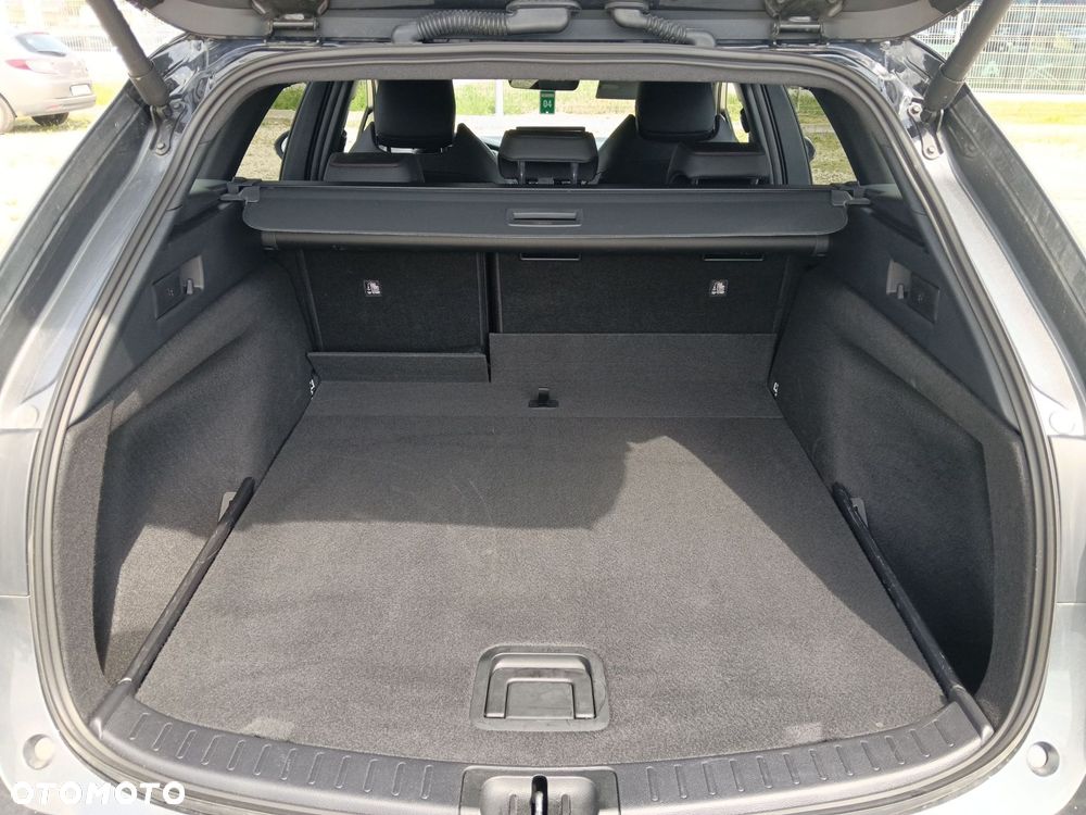 Toyota Corolla 1.8 Hybrid GR Sport Dynamic - 11