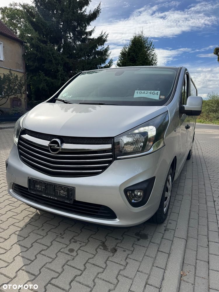 Opel Vivaro - 1