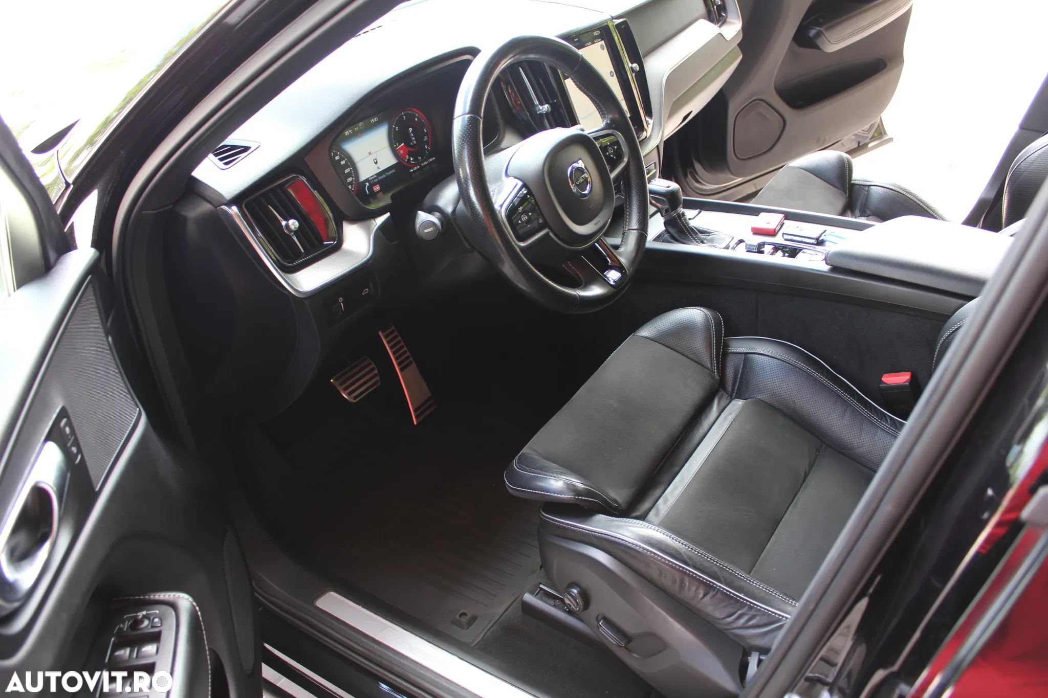 Volvo XC 60 D4 AWD Geartronic RDesign - 10