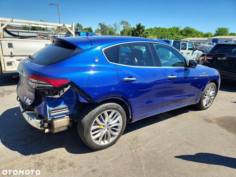 Maserati Levante - 4