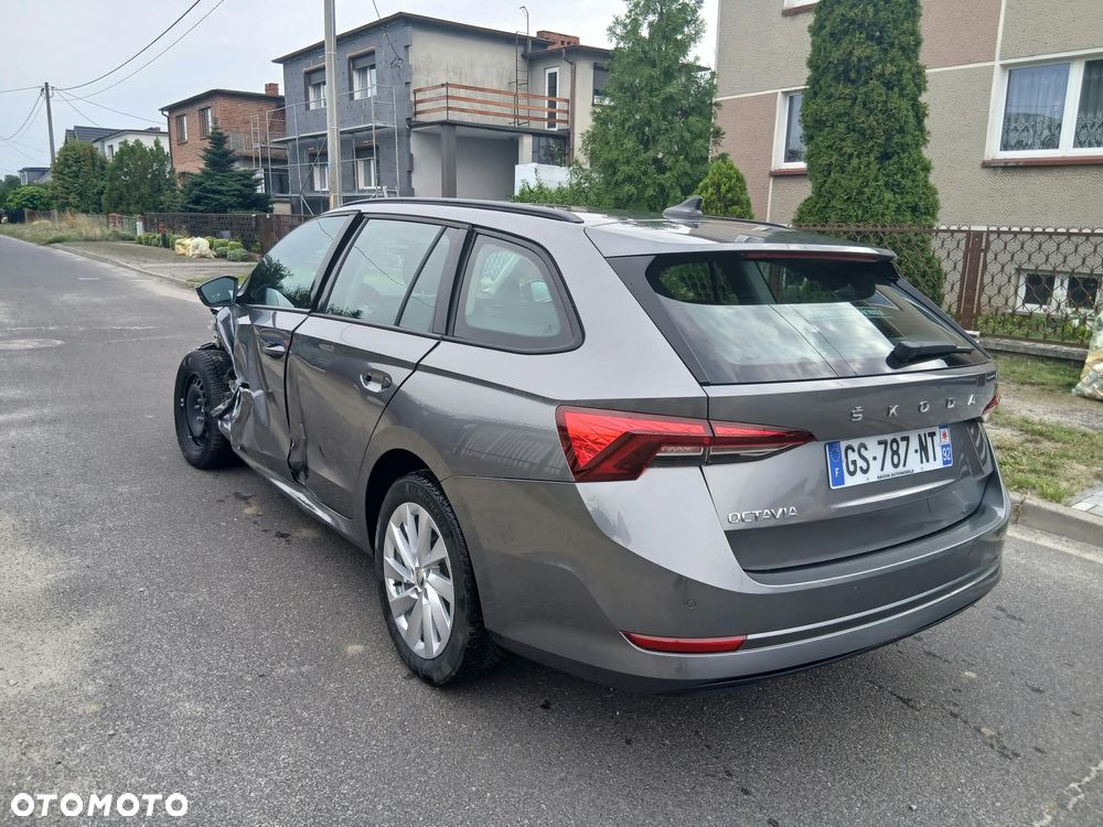 Skoda Octavia 2.0 TDI Sportline DSG - 9