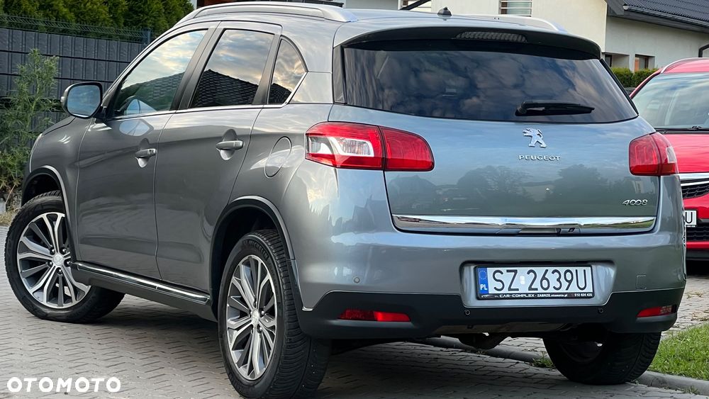Peugeot 4008 - 10