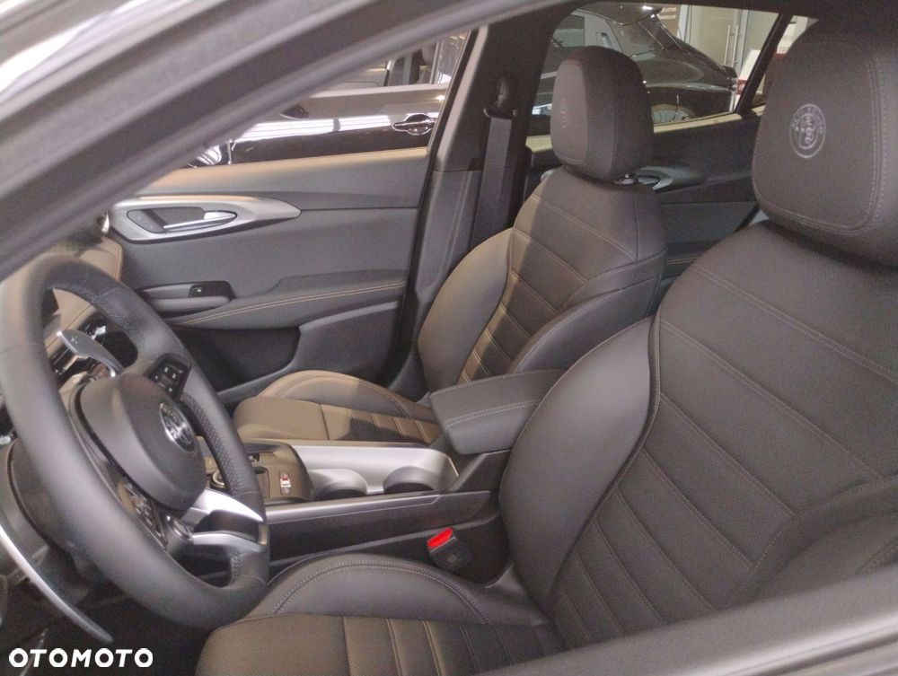 Alfa Romeo Tonale 1.5 T4 GSE mHEV Veloce DCT - 5
