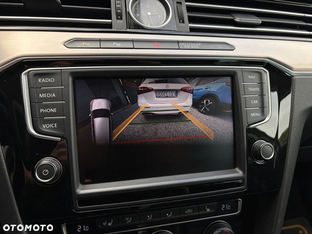 Volkswagen Passat - 23