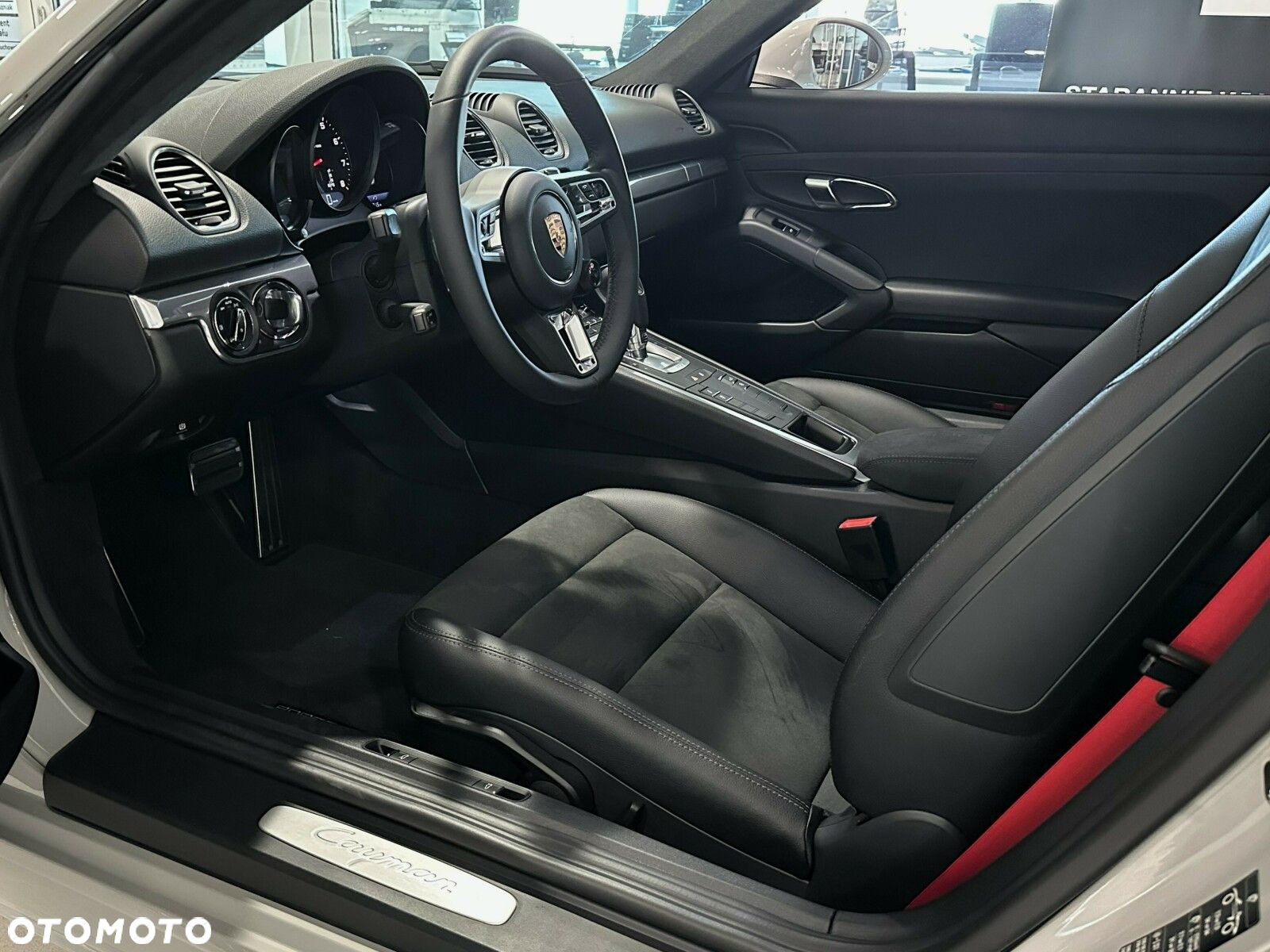 Porsche 718 Cayman - 14