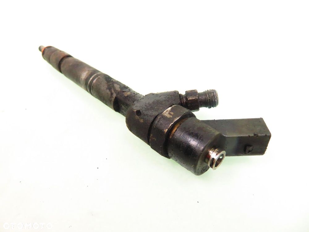 WTRYSKIWACZ MERCEDES W168 A 170 CDI  0986435005 - 4