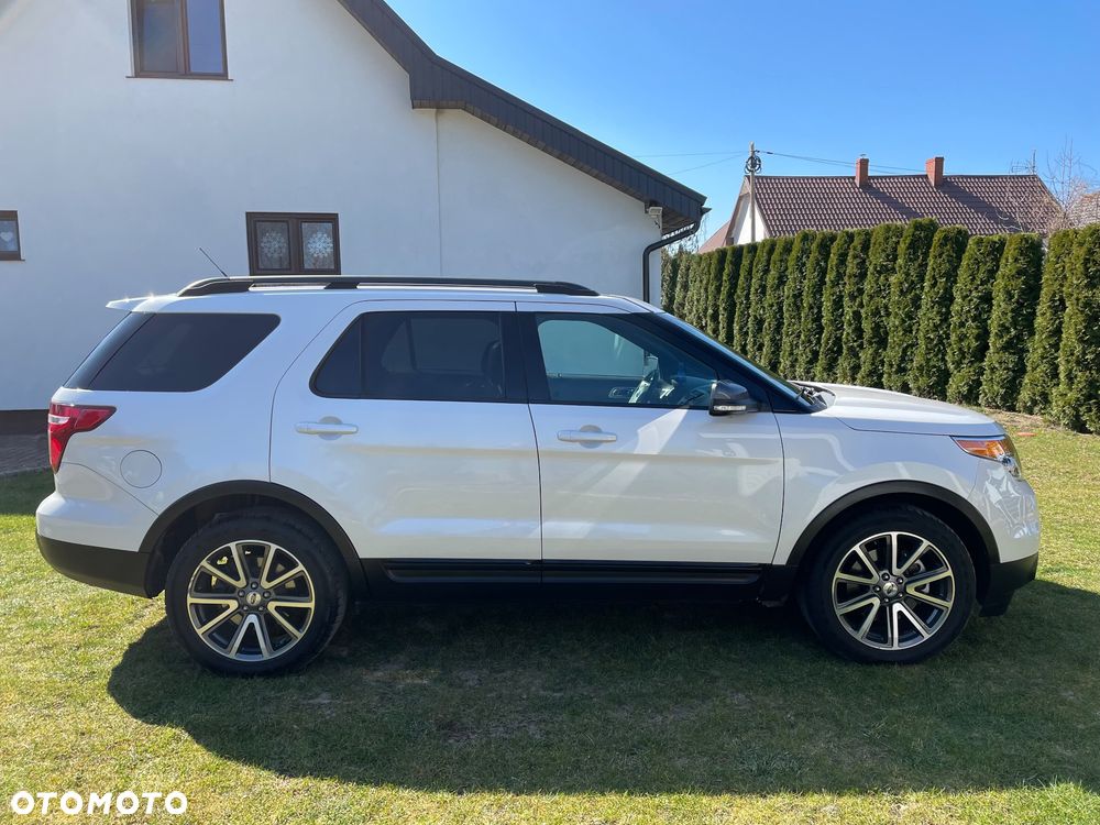Ford Explorer - 2