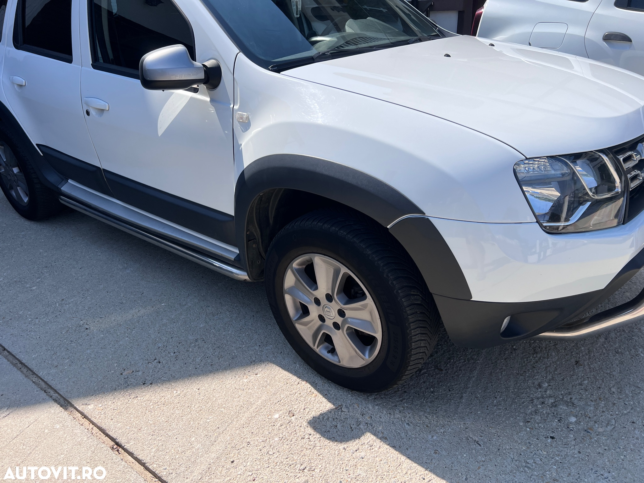 Dacia Duster TCe 125 4x2 Laureate - 3