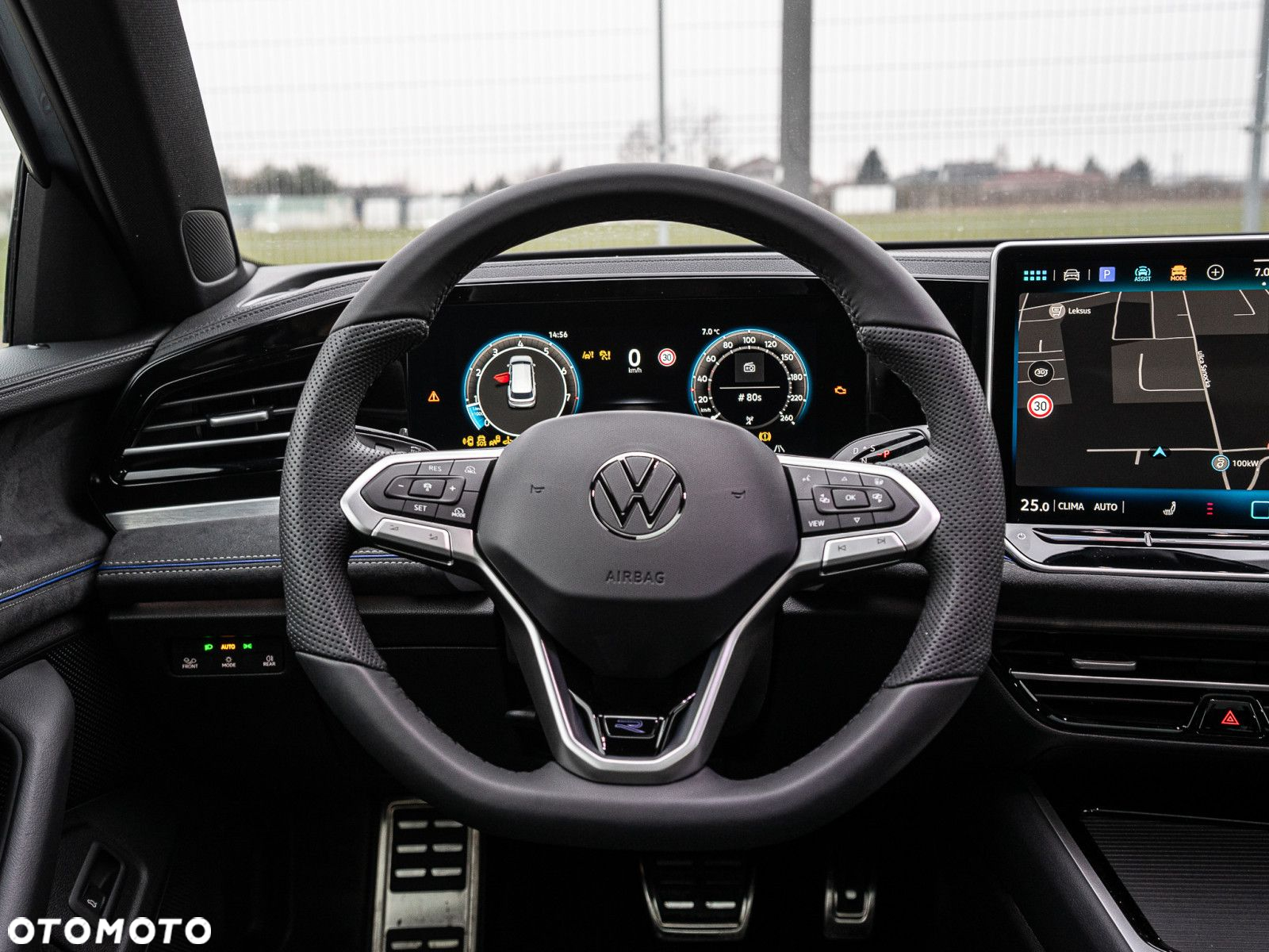 Volkswagen Passat - 24