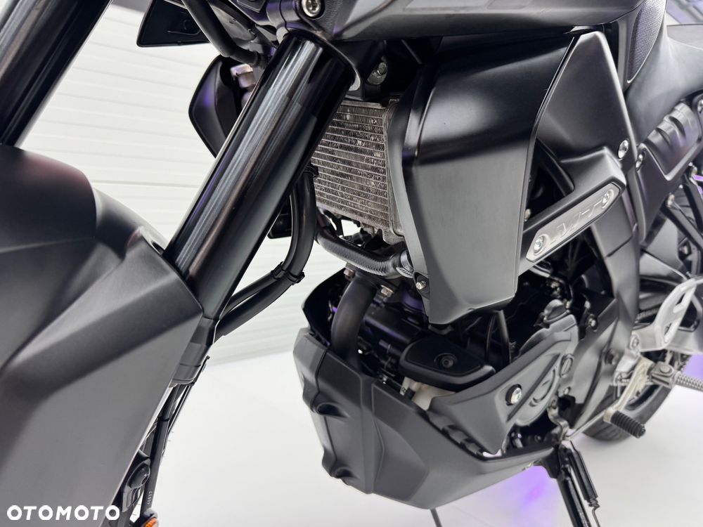 Yamaha MT - 17