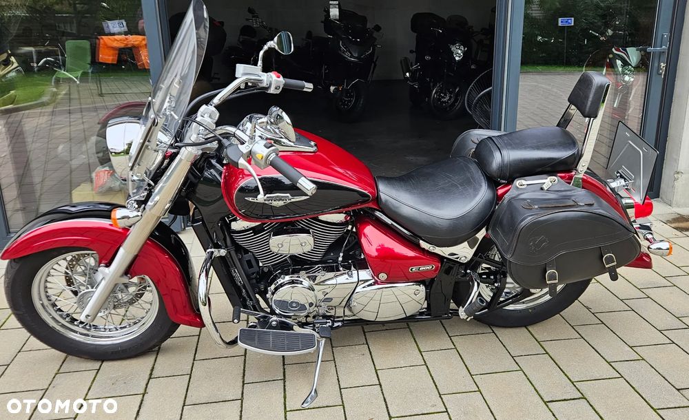 Suzuki Intruder