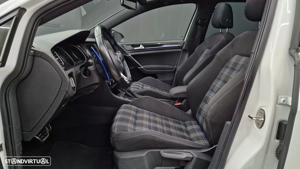 VW Golf 1.4 GTE Plug-in - 26